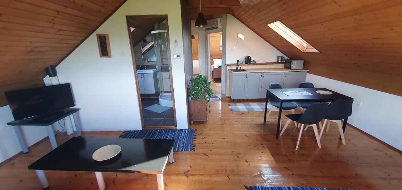 Buborek Apartman - エチャク エクステリア 写真
